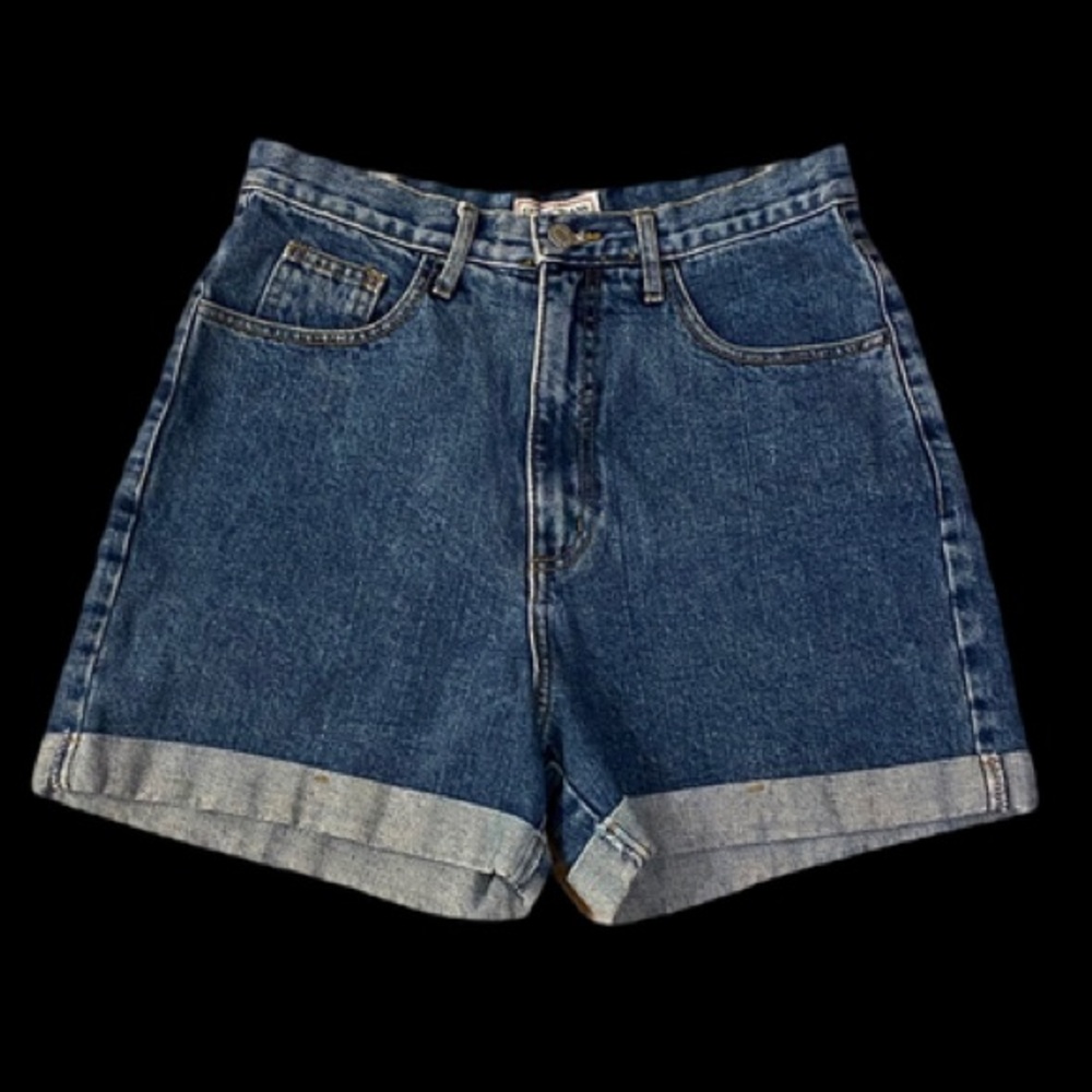Perfect condition 90s vintage Guess Jeans
denim jean shorts, high waisted